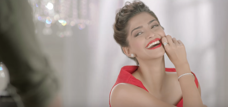 Sonam Kapoor Brand Endorsements Brand Ambassador Advertisements TVCs List Colgate toothpaste