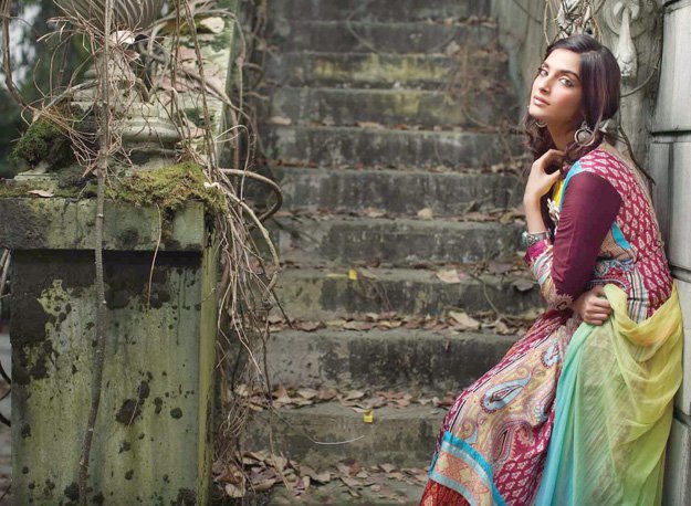 Sonam Kapoor Brand Endorsements Brand Ambassador Advertisements TVCs List Firdous Indian Pakistani Kurtas Suits